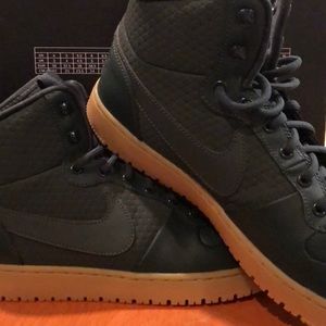 nike ebernon mid green